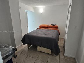 6900 Bay Dr 8J, Miami Beach FL 33141