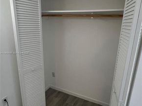 711 N Pine Island Rd 211, Plantation FL 33324