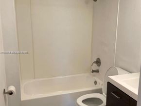 4164 Inverrary Dr 301, Lauderhill FL 33319