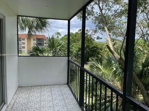 4164 Inverrary Dr 301, Lauderhill FL 33319