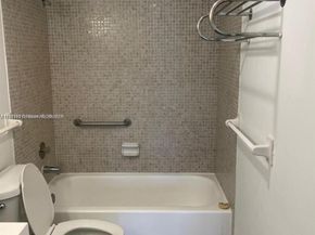 4164 Inverrary Dr 301, Lauderhill FL 33319