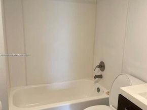 4164 Inverrary Dr 301, Lauderhill FL 33319