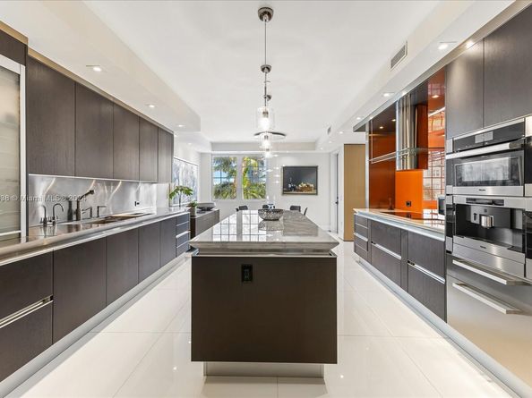 7431 Fisher Island Dr 7431, Miami Beach FL 33109