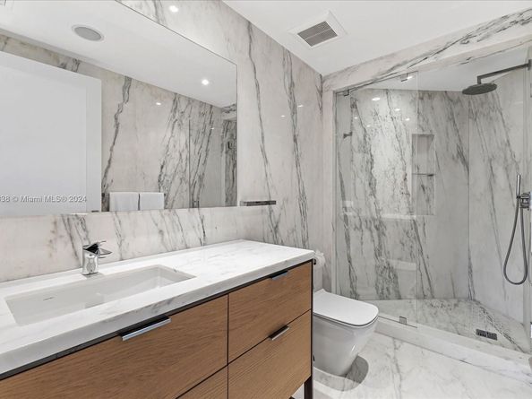 7431 Fisher Island Dr 7431, Miami Beach FL 33109