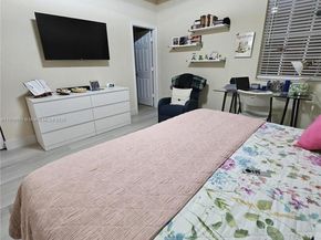 9572 SW 169th Pl, Miami FL 33196