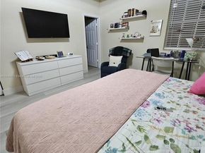 9572 SW 169th Pl, Miami FL 33196