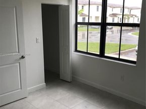 12989 SW 233rd Ter 12989, Miami FL 33032