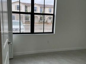 12989 SW 233rd Ter 12989, Miami FL 33032