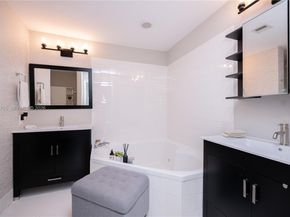 9725 NW 52nd St 215, Doral FL 33178