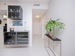 9725 NW 52nd St 215, Doral FL 33178