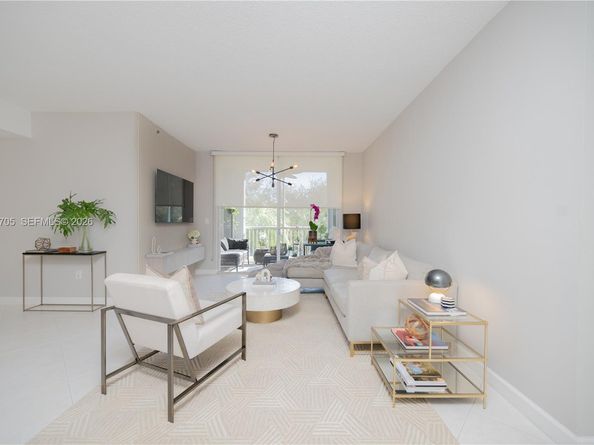 9725 NW 52nd St 215, Doral FL 33178
