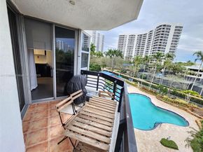 3500 Mystic Pointe Dr 401, Aventura FL 33180