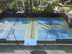 3500 Mystic Pointe Dr 401, Aventura FL 33180