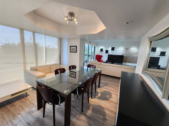 3500 Mystic Pointe Dr 401, Aventura FL 33180