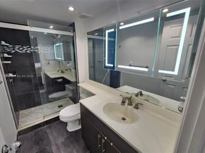 3500 Mystic Pointe Dr 401, Aventura FL 33180