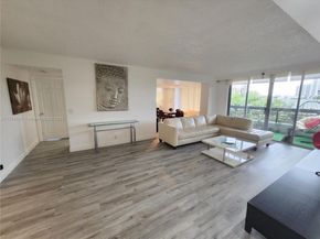 3500 Mystic Pointe Dr 401, Aventura FL 33180