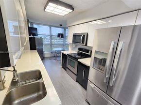 3500 Mystic Pointe Dr 401, Aventura FL 33180