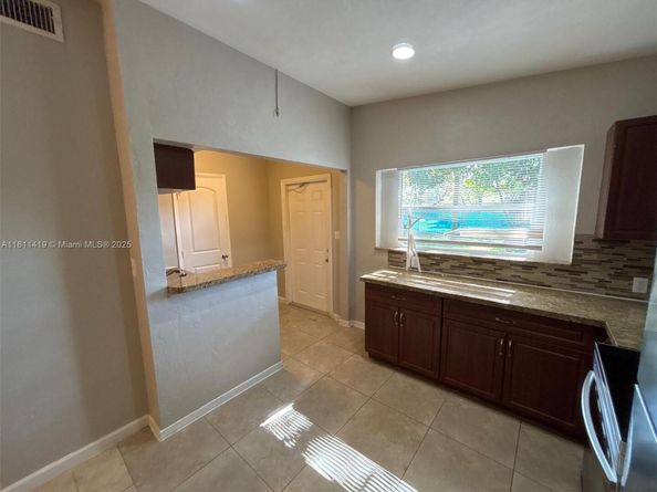 501 Carolina Ave, Fort Lauderdale FL 33312