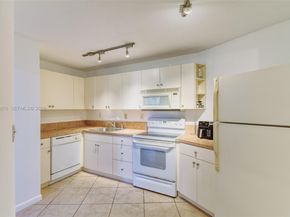 800 Parkview Dr 311, Hallandale Beach FL 33009