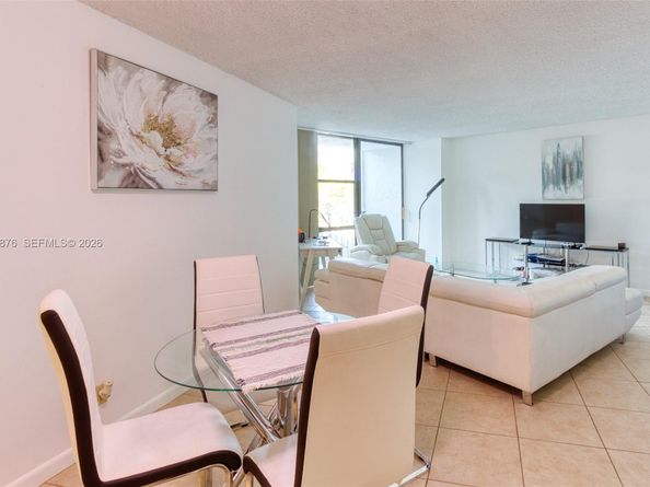 800 Parkview Dr 311, Hallandale Beach FL 33009