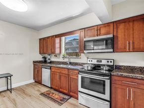 6441 Allen St, Hollywood FL 33024