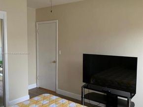 6441 Allen St, Hollywood FL 33024