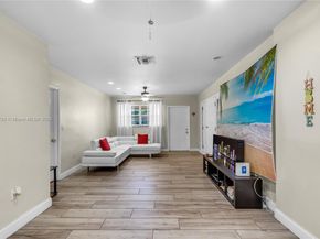 6441 Allen St, Hollywood FL 33024