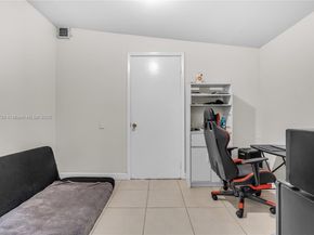 6441 Allen St, Hollywood FL 33024