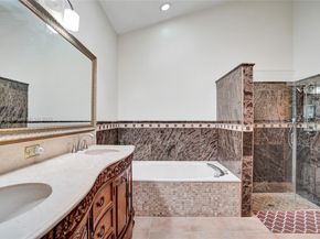 1485 W Lacosta Dr W, Pembroke Pines FL 33027