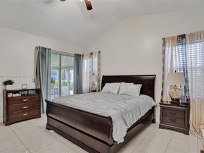 1485 W Lacosta Dr W, Pembroke Pines FL 33027