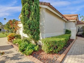 1485 W Lacosta Dr W, Pembroke Pines FL 33027