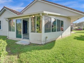 1485 W Lacosta Dr W, Pembroke Pines FL 33027