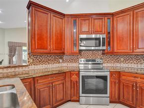 1485 W Lacosta Dr W, Pembroke Pines FL 33027