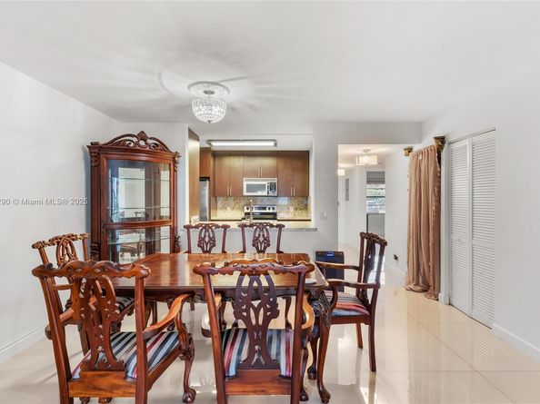 12501 SW 14th St 108R, Pembroke Pines FL 33027