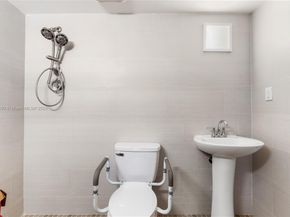 12501 SW 14th St 108R, Pembroke Pines FL 33027