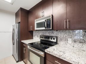 12501 SW 14th St 108R, Pembroke Pines FL 33027