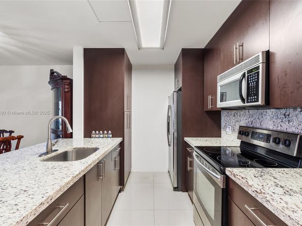 12501 SW 14th St 108R, Pembroke Pines FL 33027