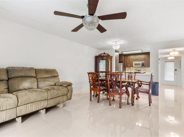 12501 SW 14th St 108R, Pembroke Pines FL 33027