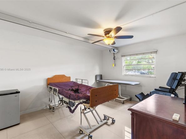 12501 SW 14th St 108R, Pembroke Pines FL 33027