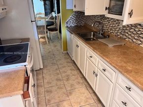 2998 NW 48th Ter 233, Lauderdale Lakes FL 33313