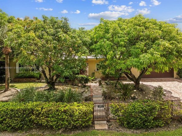 17625 SW 91st Ave., Palmetto Bay FL 33157