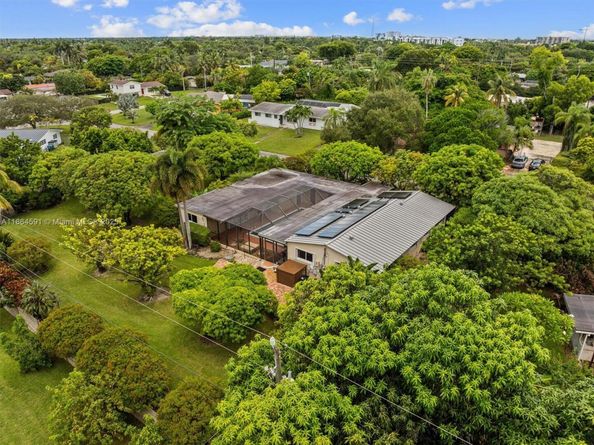 17625 SW 91st Ave., Palmetto Bay FL 33157