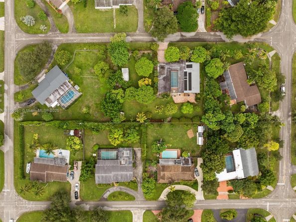 17625 SW 91st Ave., Palmetto Bay FL 33157