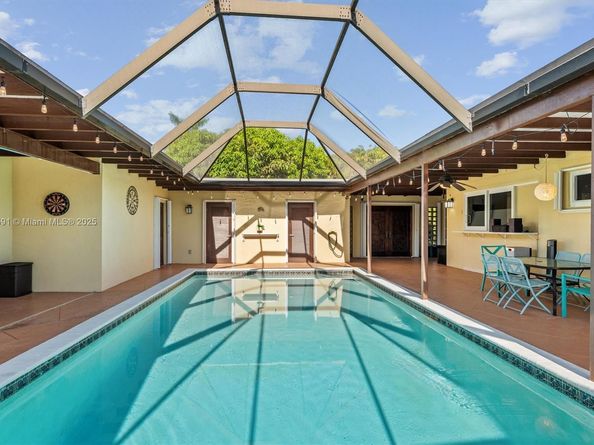 17625 SW 91st Ave., Palmetto Bay FL 33157