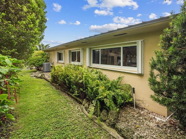 17625 SW 91st Ave., Palmetto Bay FL 33157