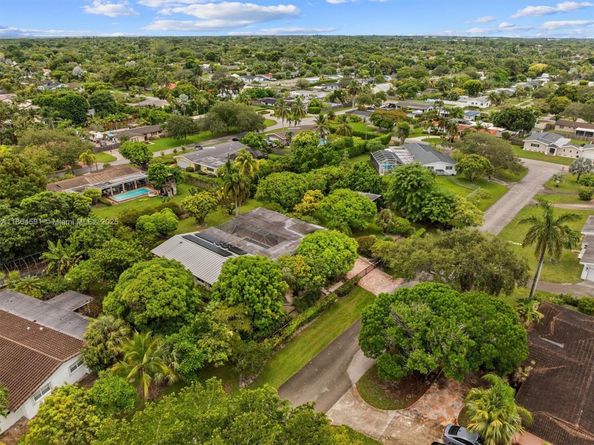 17625 SW 91st Ave., Palmetto Bay FL 33157