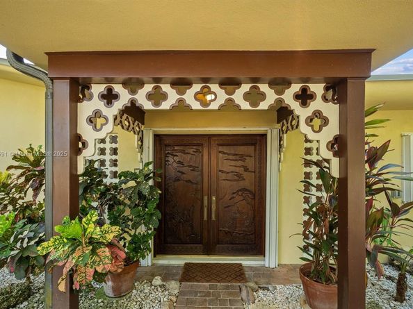 17625 SW 91st Ave., Palmetto Bay FL 33157