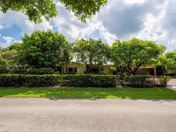 17625 SW 91st Ave., Palmetto Bay FL 33157