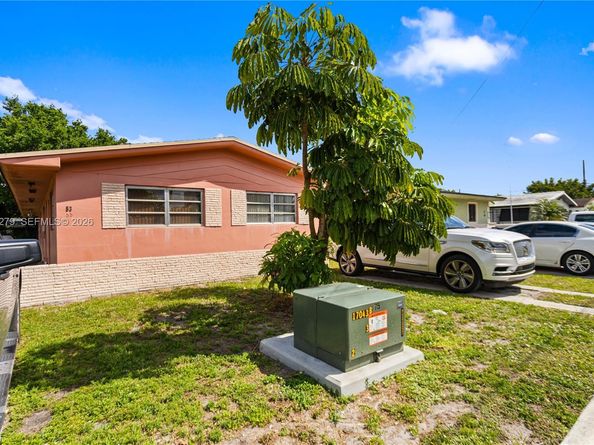 53 NW 169th St, North Miami Beach FL 33169