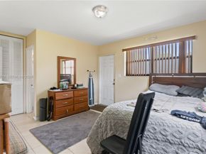 53 NW 169th St, North Miami Beach FL 33169